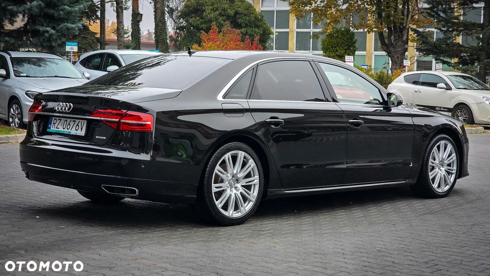 Audi A8 2016 photo 2