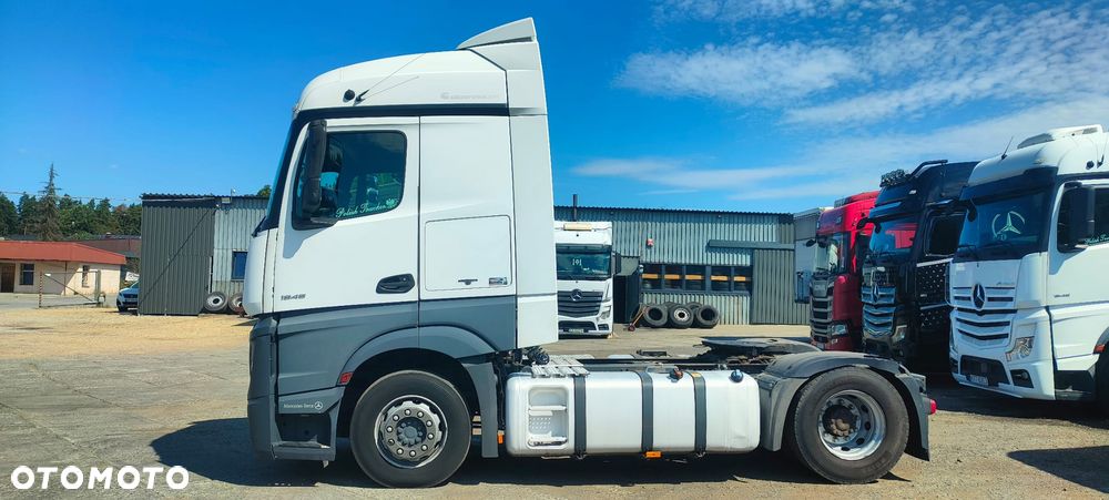 Mercedes-Benz Actros - 3