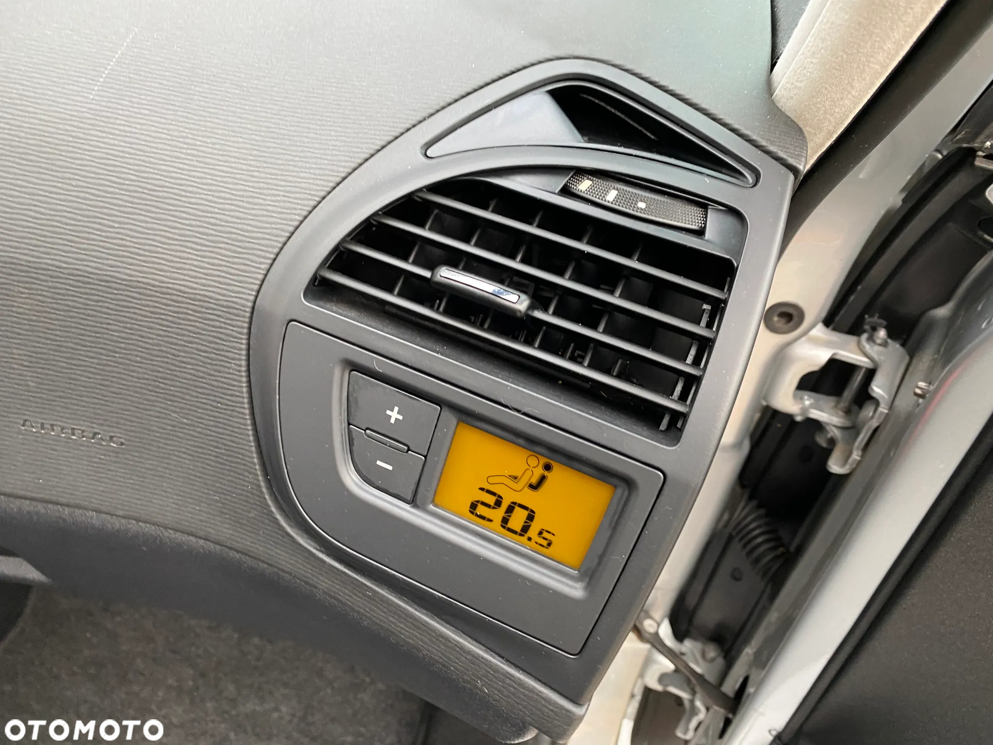 Citroën C4 Picasso 1.6 VTi Attraction - 22