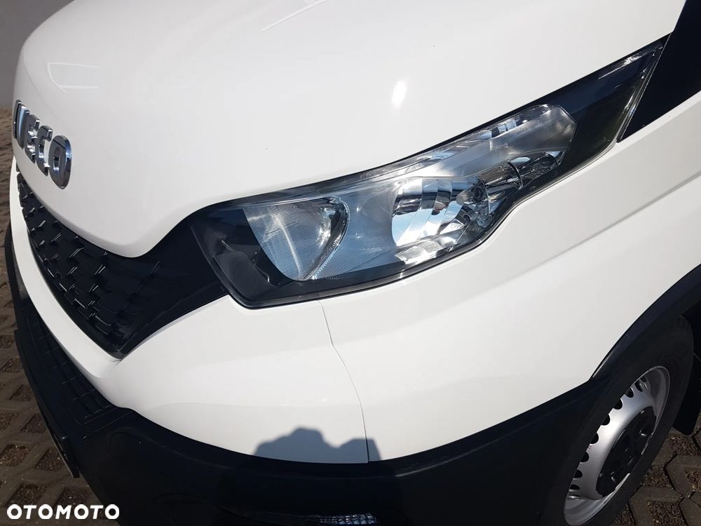 Iveco DAILY KONTENER NISKOPODŁOGOWY 4,43x2,23x2,42 SKLEP BAR KAMPER FOODTRUCK KLIMA KONIOWÓZ - 28