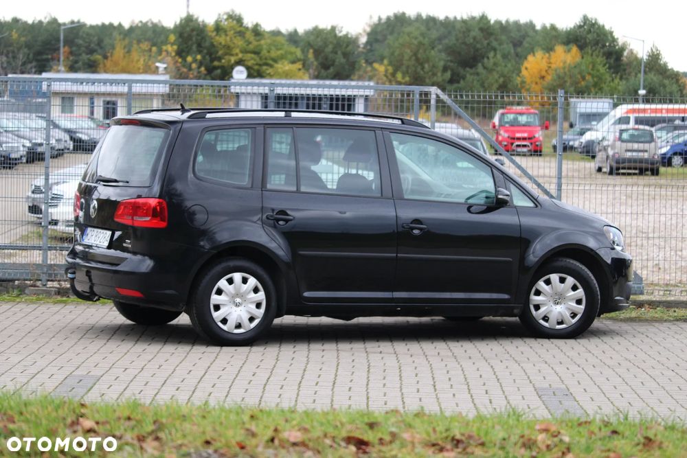 Volkswagen Touran - 12