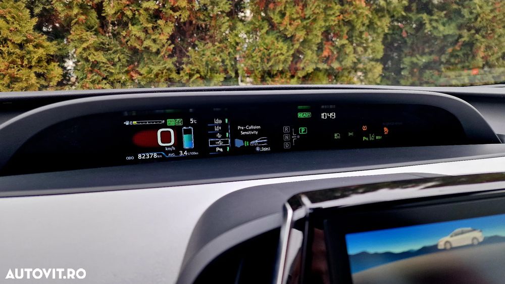 Toyota Prius Hybrid Executive - 8