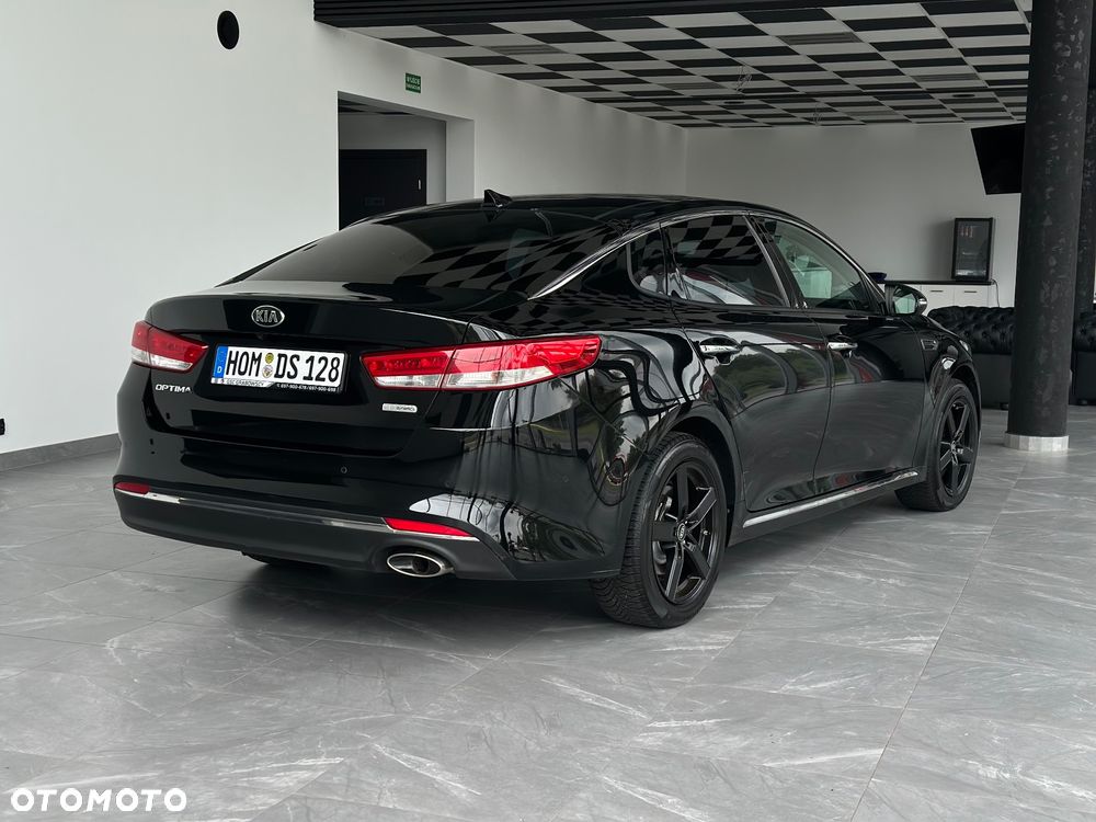 Kia Optima - 8