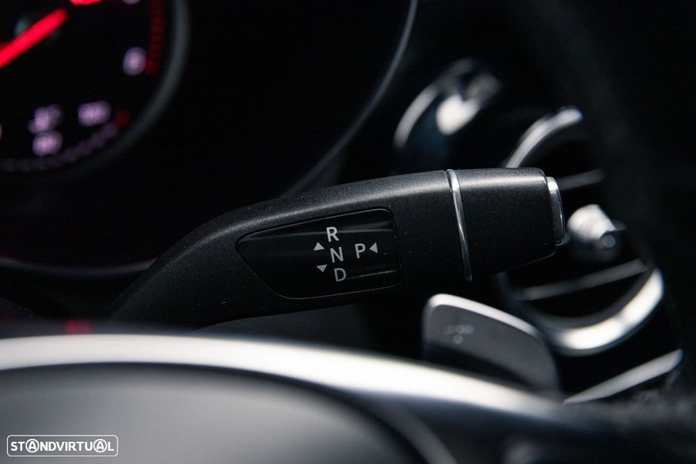 Mercedes-Benz GLC 220 d 4Matic 9G-TRONIC AMG Line - 32