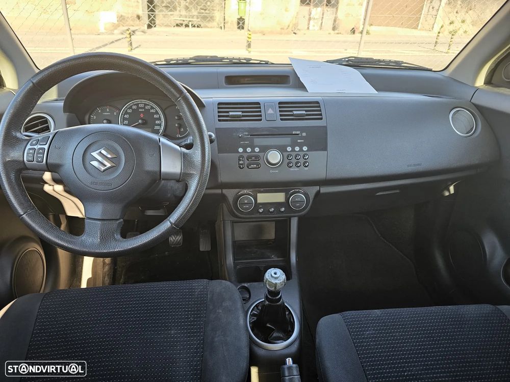 Suzuki Swift 1.3 DDiS Sport - 12