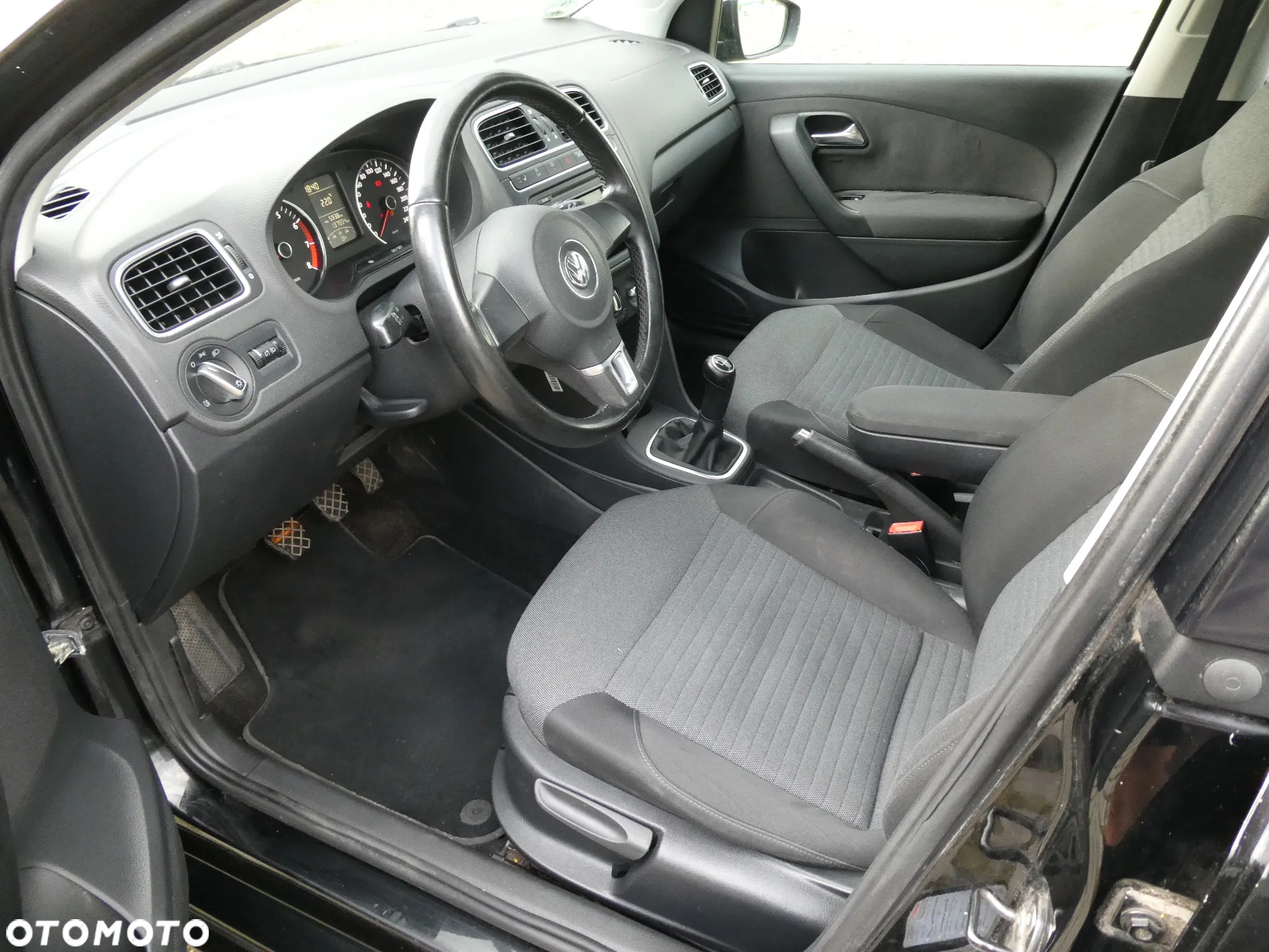 Volkswagen Polo 1.4 16V Comfortline - 9