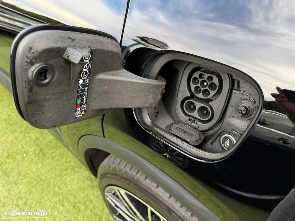 Porsche Macan Electric 4 - 15