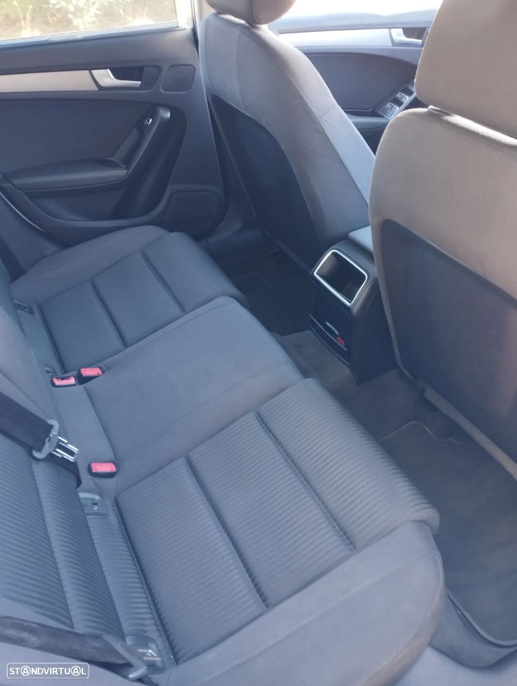 Audi A4 Avant 2.0 TDi Advance - 10