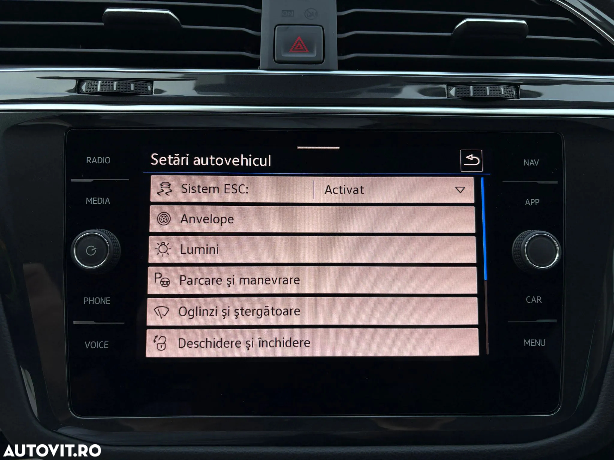 Volkswagen Tiguan 2.0 TDI SCR 4MOTION DSG IQ.DRIVE - 12