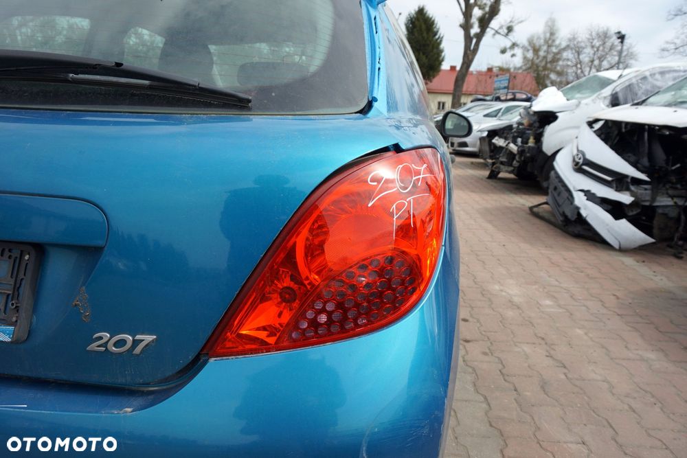 LAMPA TYLNA PRAWA 207  3D HB  PEUGEOT 2006-2009 - 2
