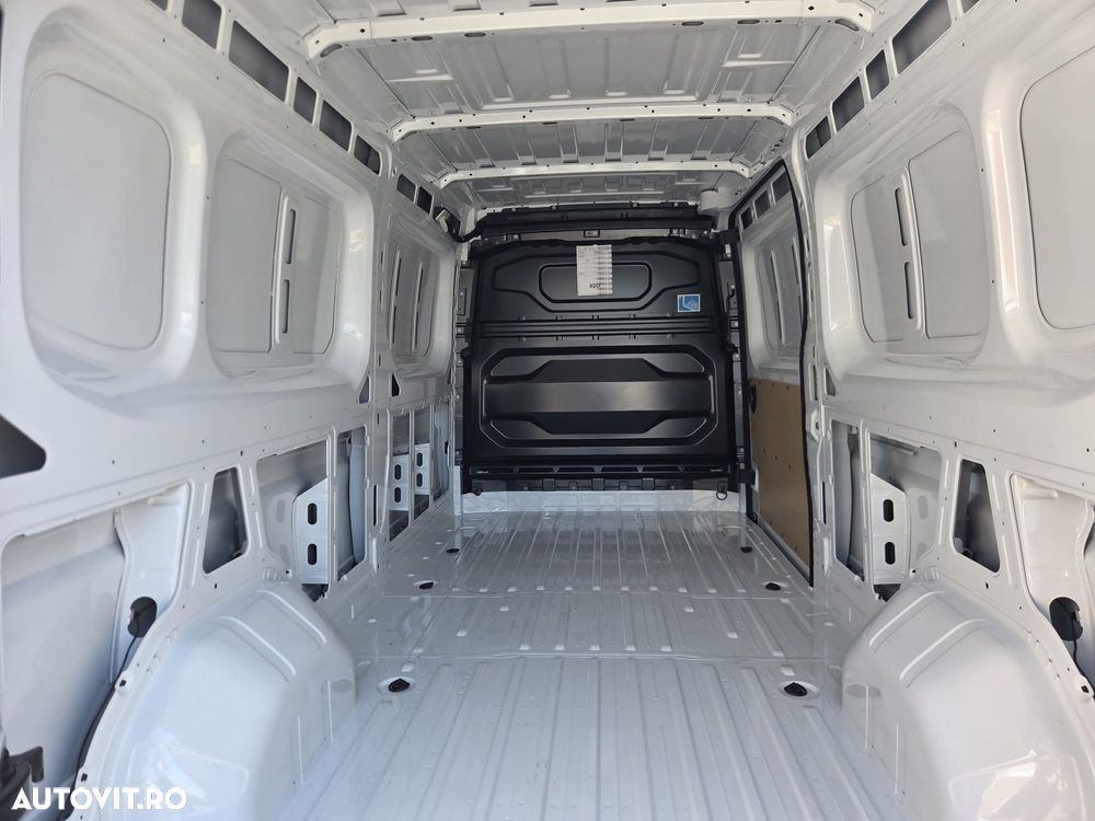 Renault Master - 24