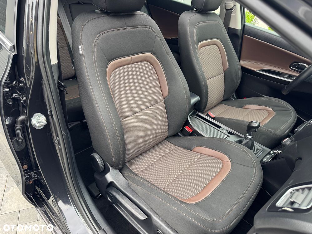 Kia Ceed 1.6 GDI Platinum Edition - 37