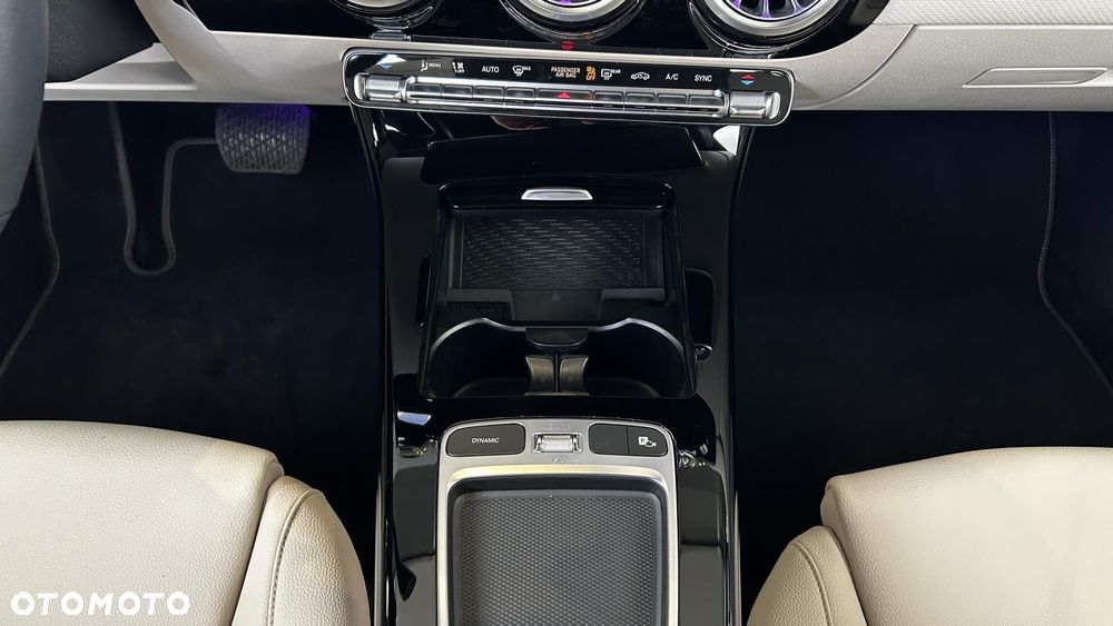 Mercedes-Benz CLA - 15