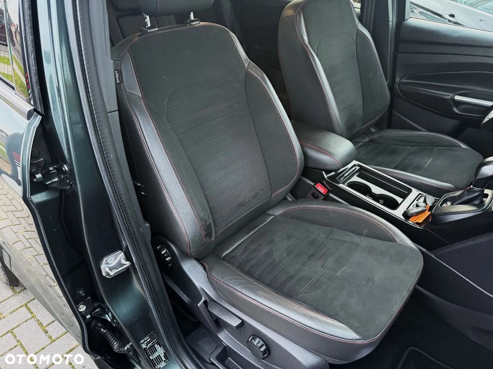 Ford Kuga 2.0 TDCi 4x4 ST-Line - 16