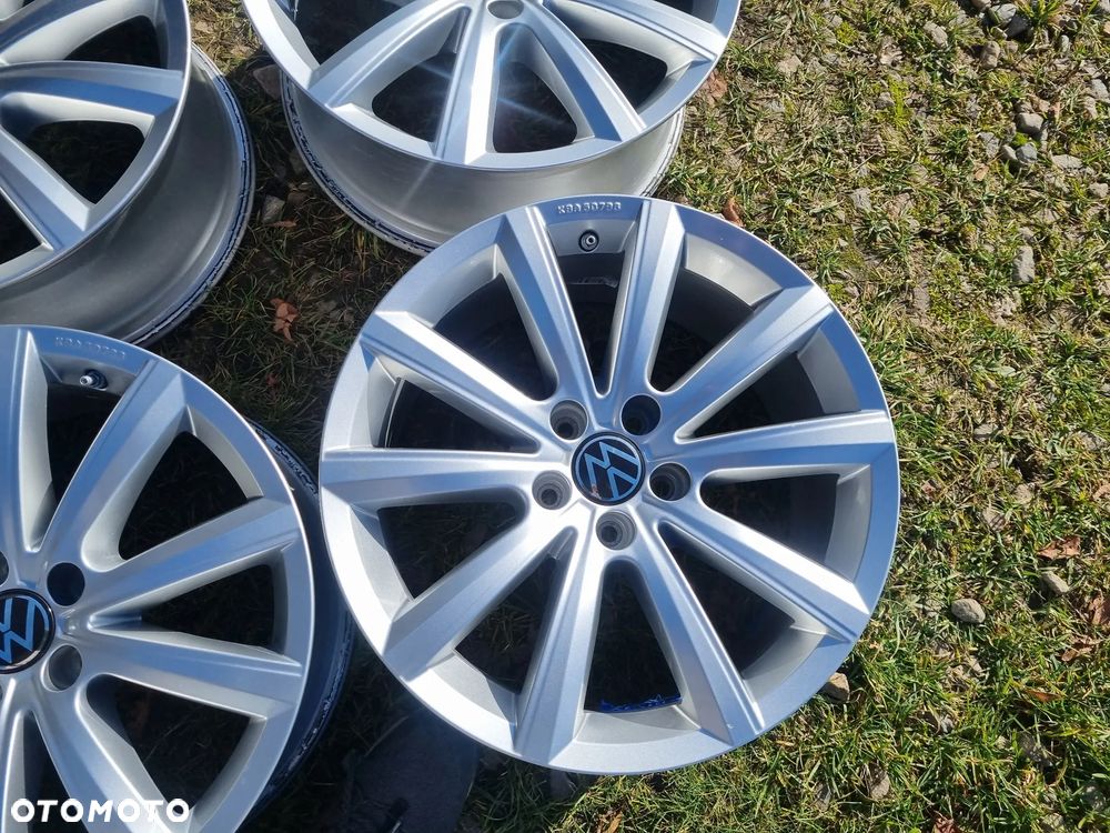 VW TOUAREQ III 760,AUDI Q7,A5,A4 ALLROAD alufelgi 8X18ET25 5X112,super stan - 5