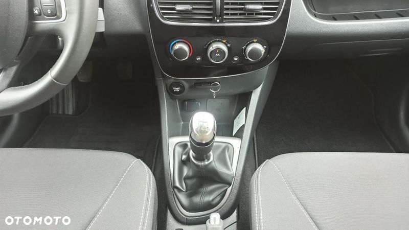 Renault Clio 1.2 16V 75 LIMITED 2018 - 27
