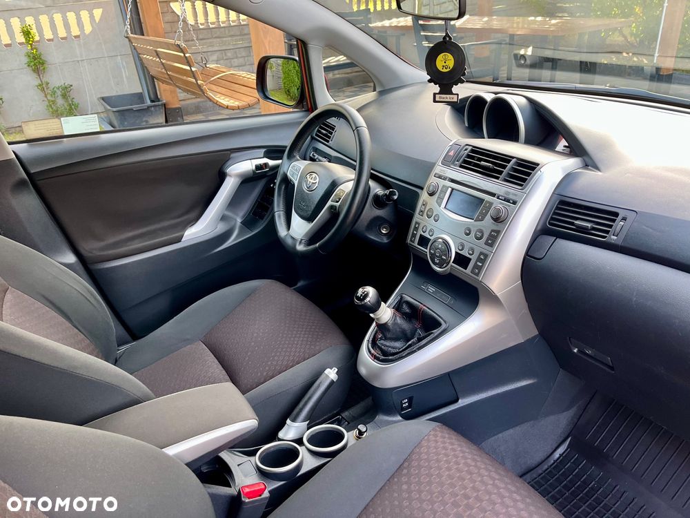 Toyota Verso 1.8 Premium EU5 7os - 11
