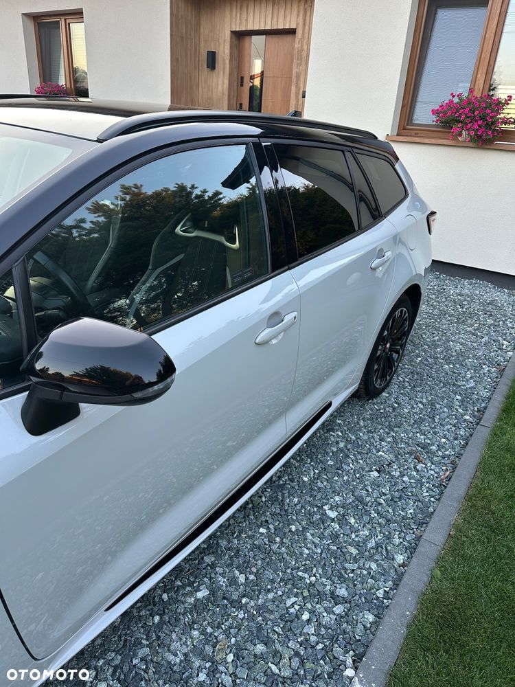 Toyota Corolla 2.0 Hybrid GR Sport - 24