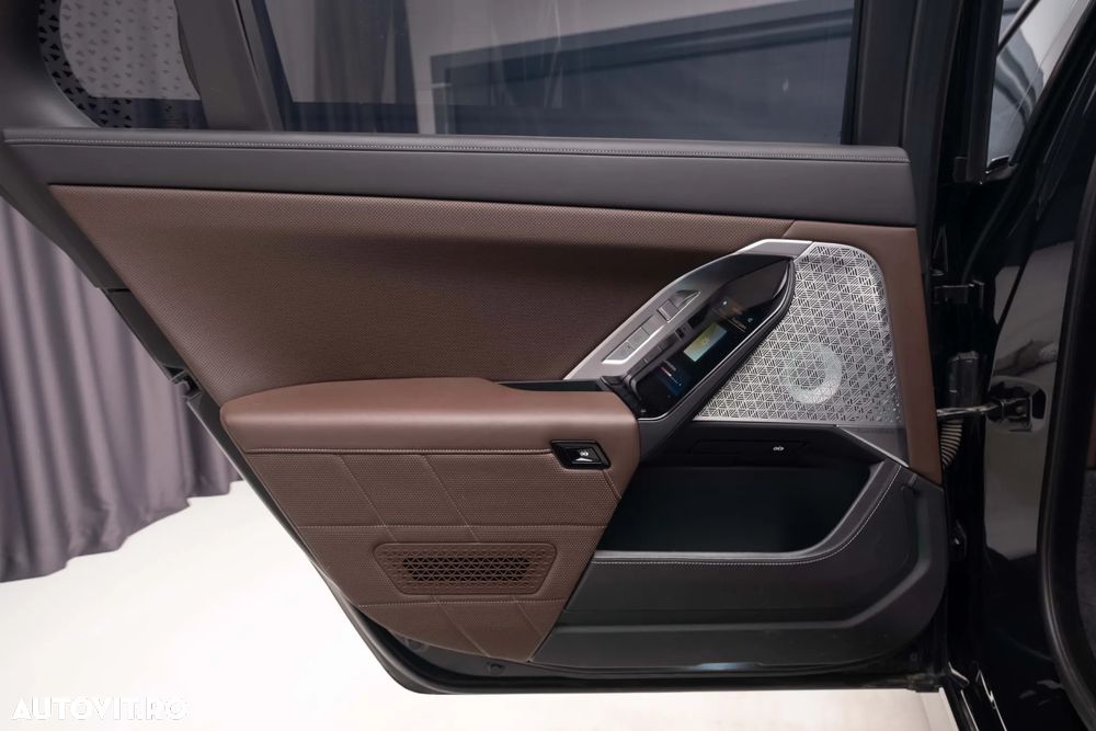BMW Seria 7 750e xDrive AT PHEV - 22