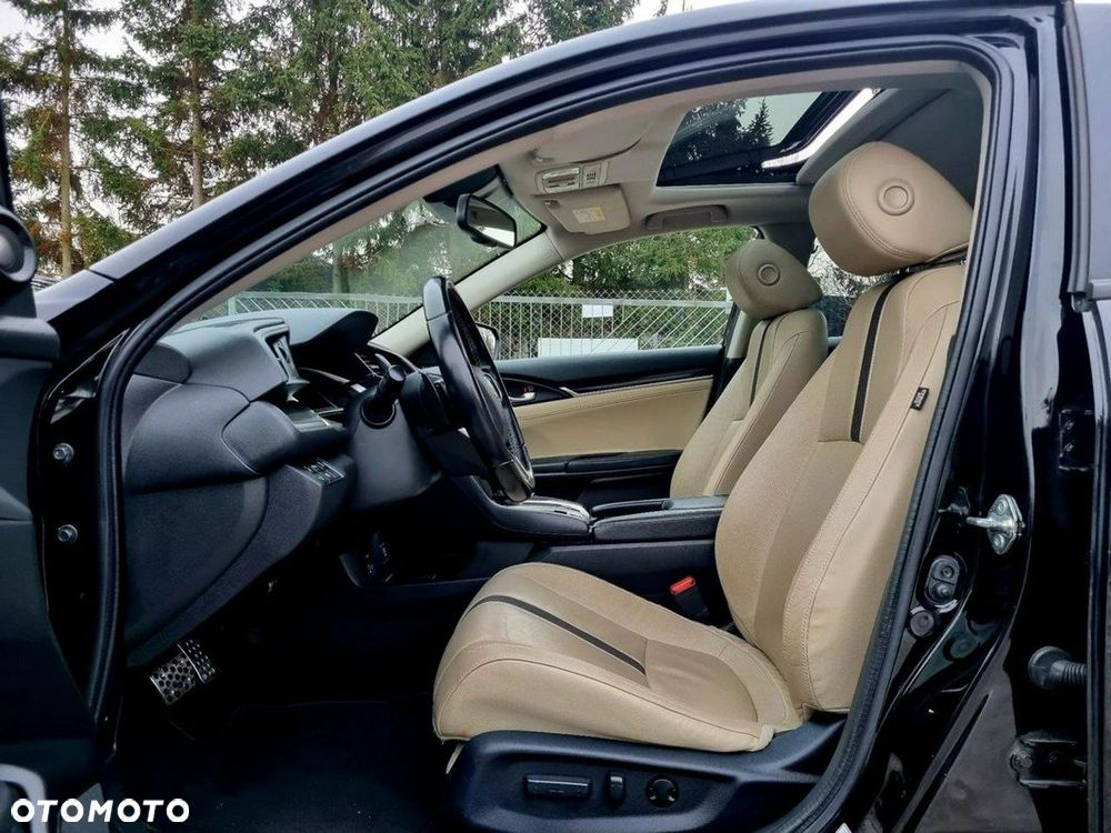 Honda Civic 1.5 i-VTEC Turbo CVT Executive - 9