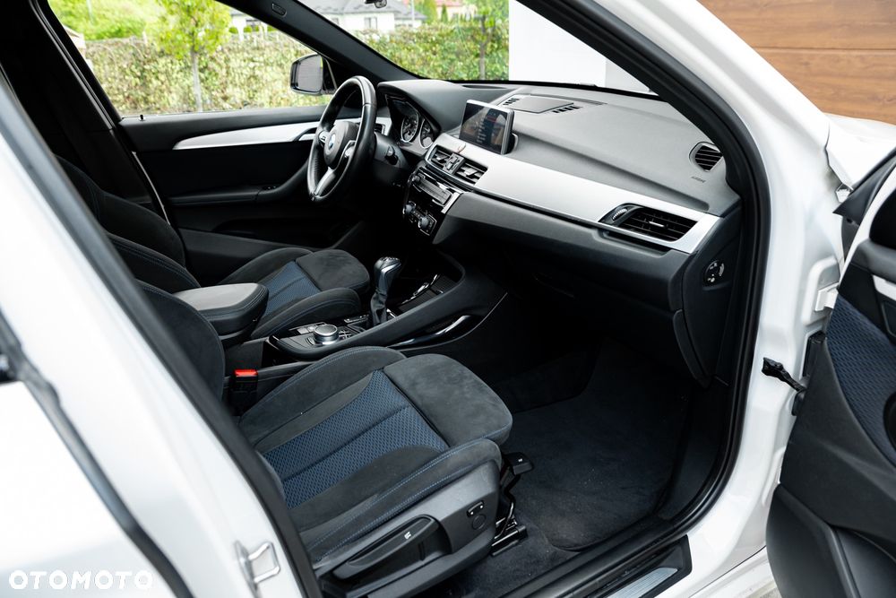 BMW X1 xDrive20i M Sport - 12