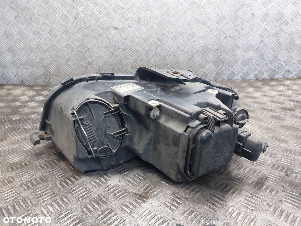 LAMPA PRAWY PRZÓD AUDI A3 8P EU EUROPA 0301206202 - 4