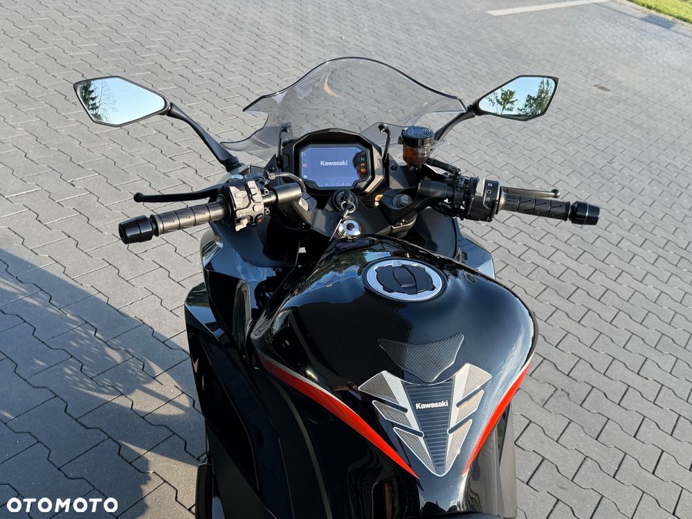 Kawasaki Ninja 1000 SX - 13