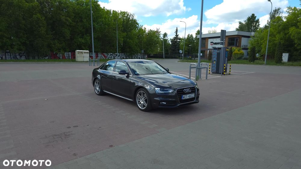 Audi A4 Limousine 1.8 TFSI S line Sportpaket - 12