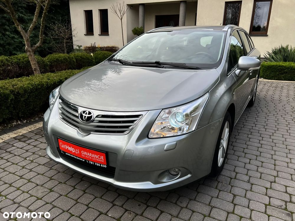 Toyota Avensis Combi 1.8 Multidrive S Executive - 13