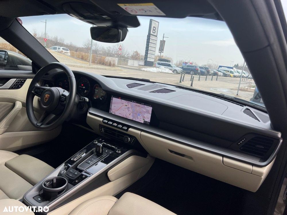 Porsche 911 Carrera 4S PDK - 16