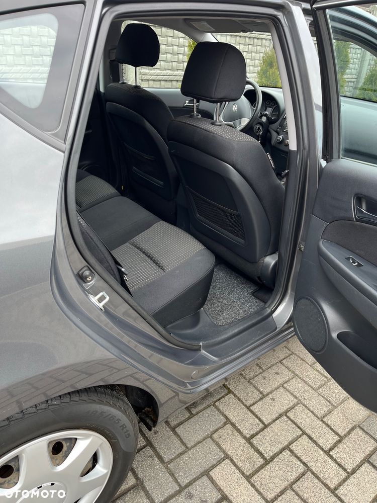 Hyundai i30 1.6 Comfort - 12