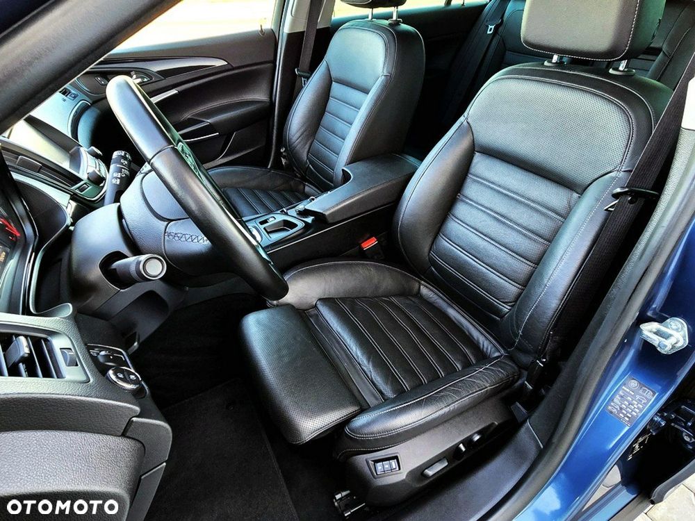 Opel Insignia - 31