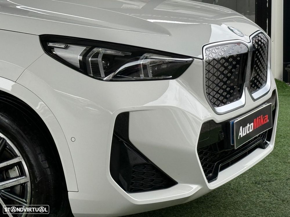 BMW iX1 eDrive20 Pack Desportivo M - 18