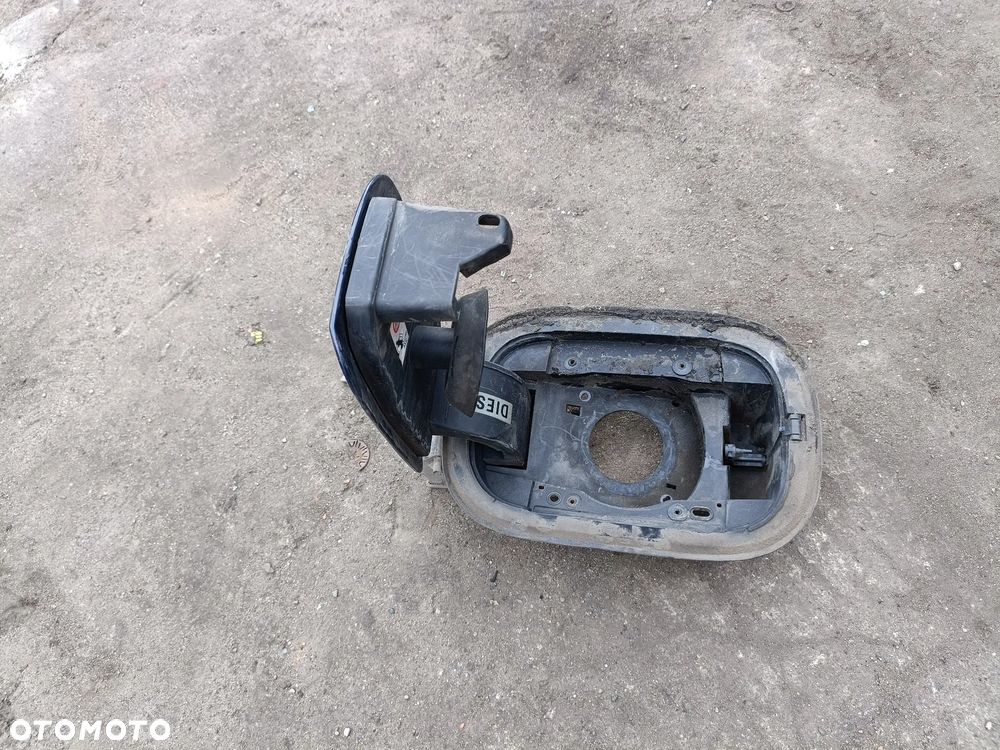 Laguna III HB klapka wlewu paliwa OVD42 - 2