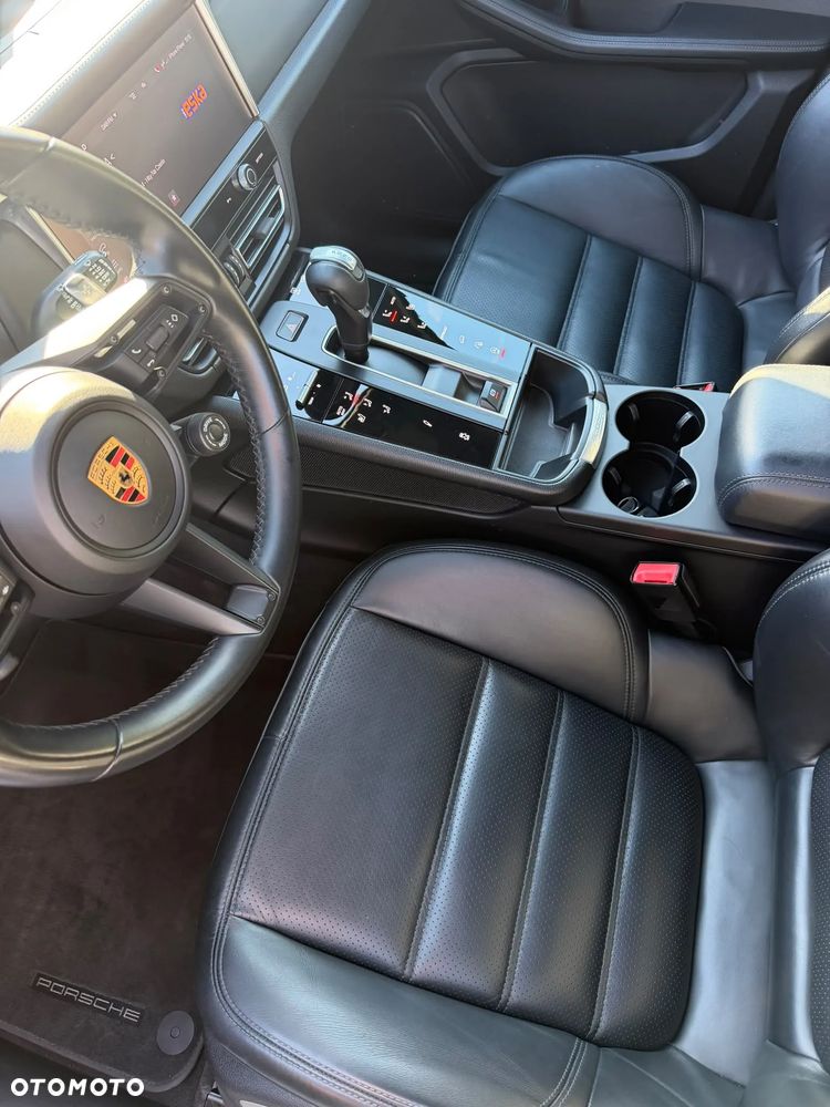 Porsche Macan - 10