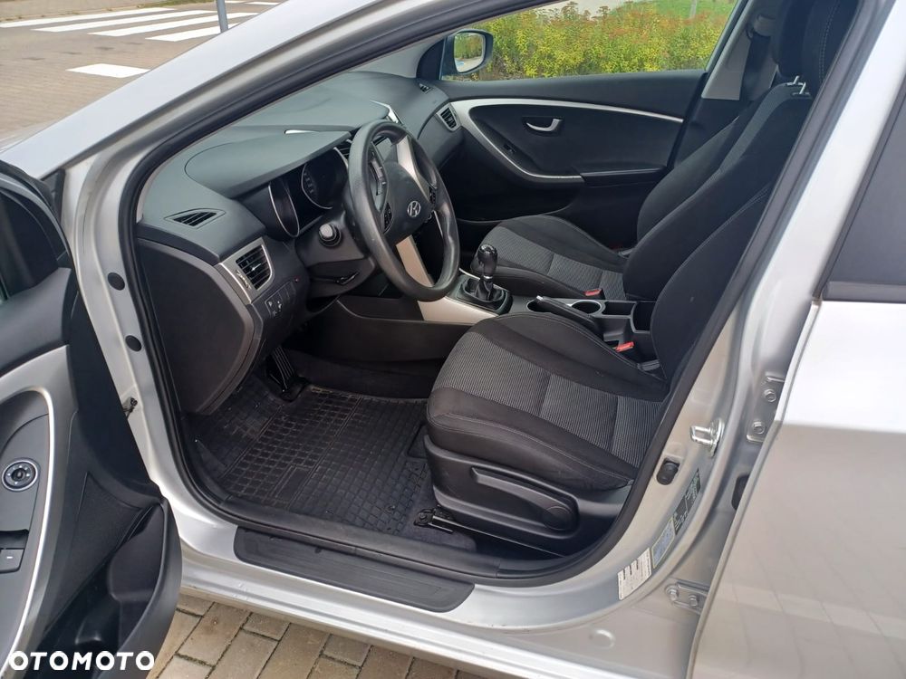 Hyundai i30 1.6 CRDi Classic - 5