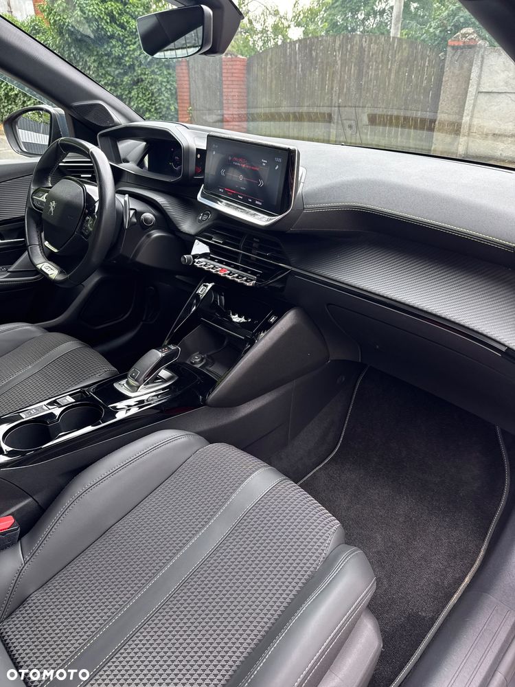 Peugeot 208 PureTech 100 EAT8 GT - 15