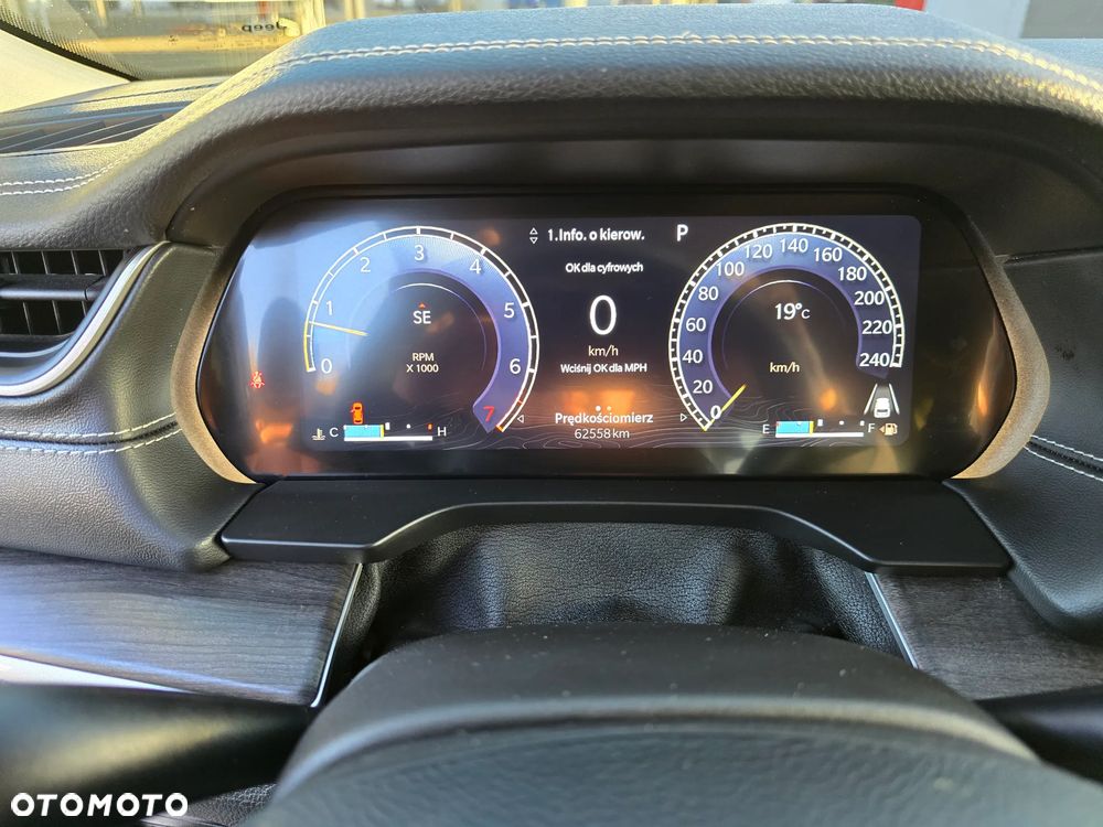 Jeep Grand Cherokee - 27