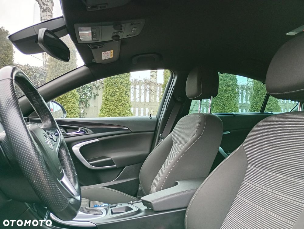 Opel Insignia - 25
