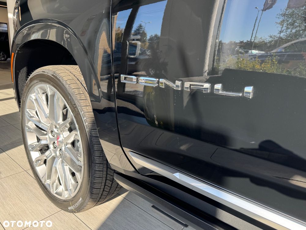 GMC Yukon - 7