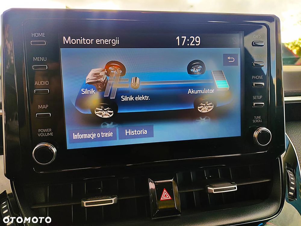 Toyota Corolla 1.8 Hybrid Comfort - 18