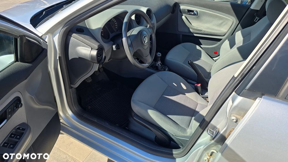 Seat Ibiza 1.4 16V Comfort Edition - 9