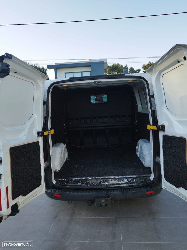 Ford Transit Custom  2.2 Tdci 100 Cv L2H1 Cabine  Dupla 5 Lugares - 23