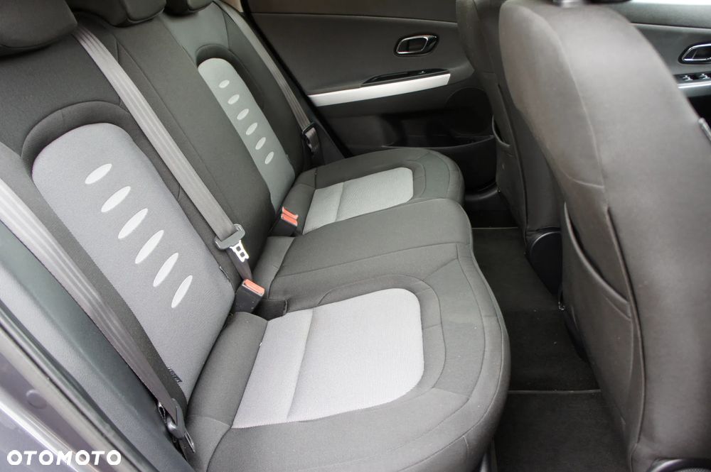 Kia Ceed - 16