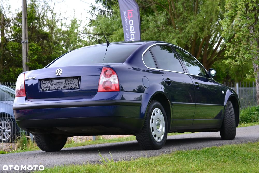 Volkswagen Passat 1.6 Exclusive - 9