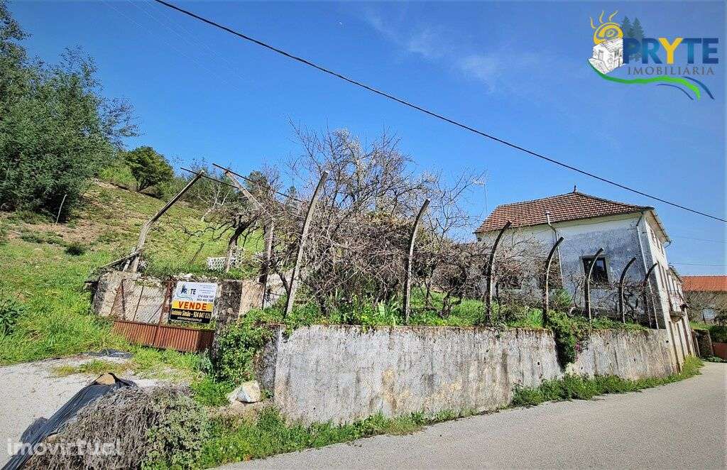 Moradia recentemente remodelada situada em Mega Cimeira - Álvares - Grande imagem: 5/60