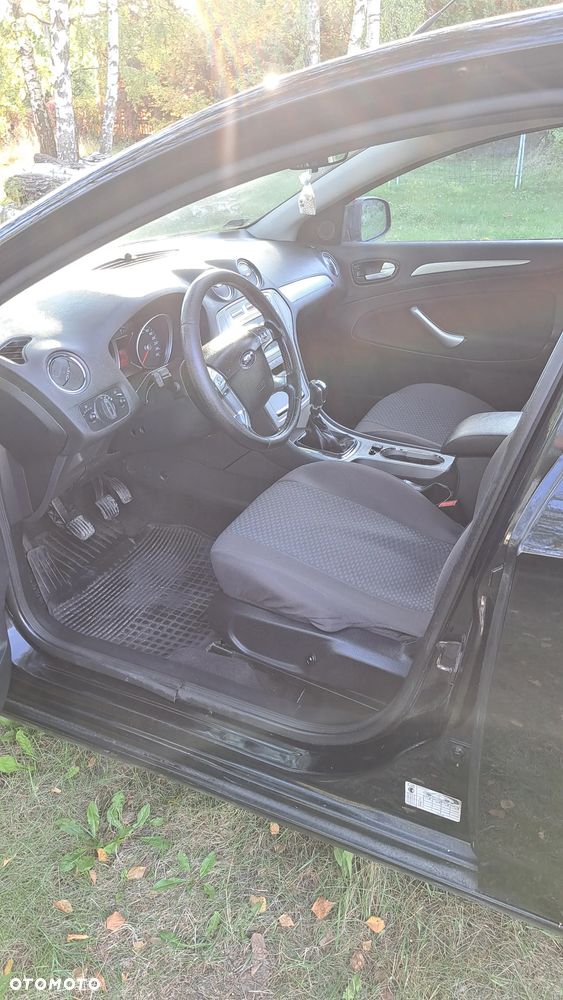 Ford Mondeo - 9