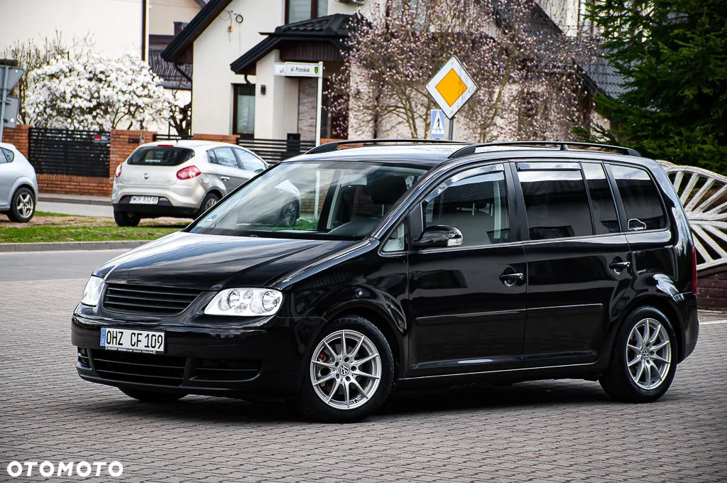 Volkswagen Touran - 11