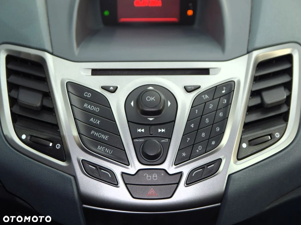 Ford Fiesta 1.25 SYNC Edition - 21