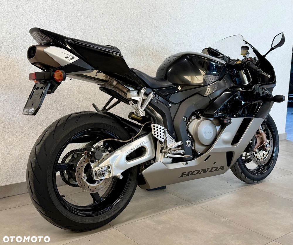Honda CBR - 6
